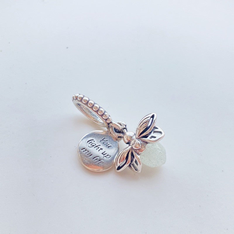 Charm Pendente Vaga-Lume (Brilha No Escuro)