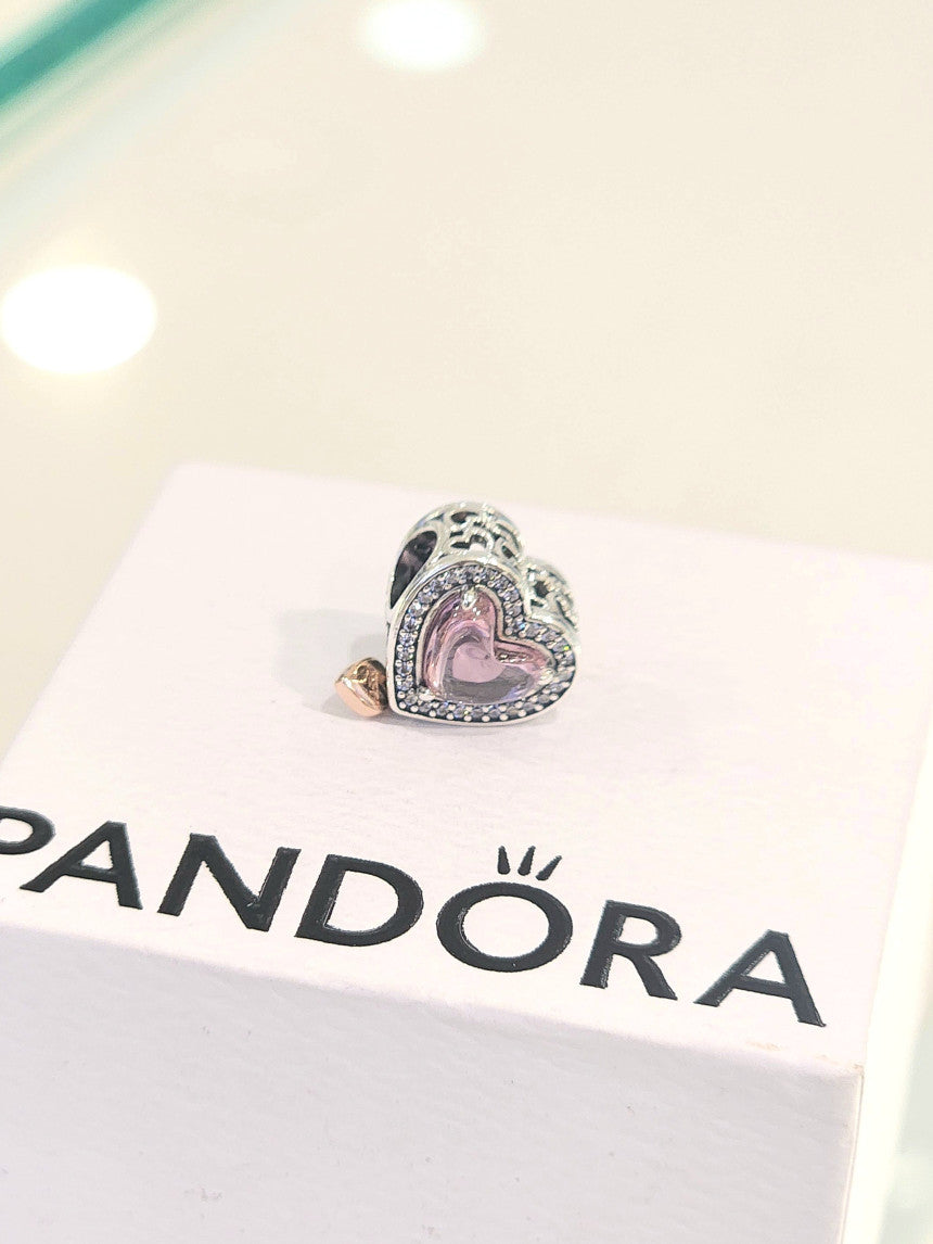 Charm Mãe e coração vazado em dois tons