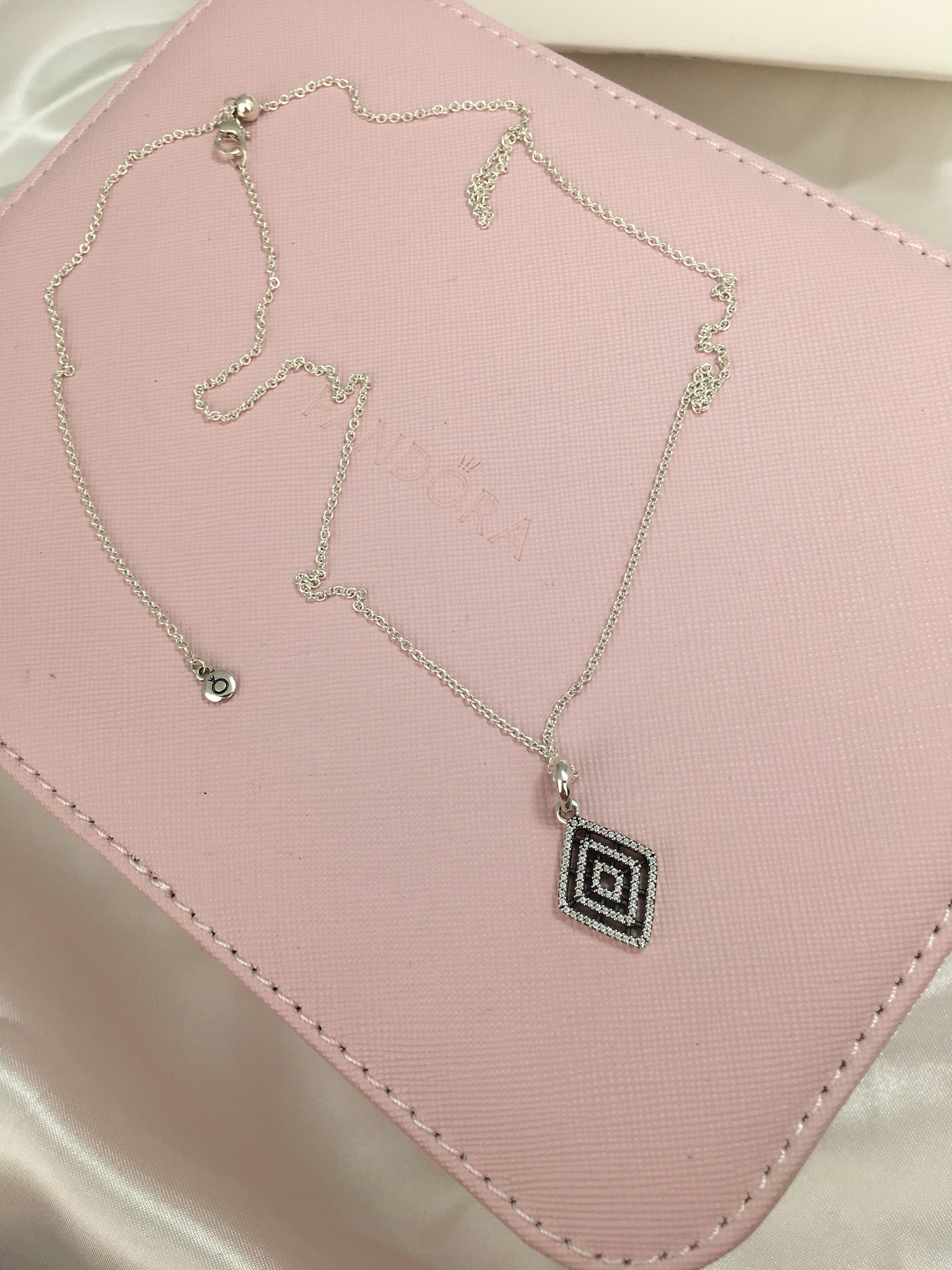 Colar Linhas Radiantes - Wayne Joias