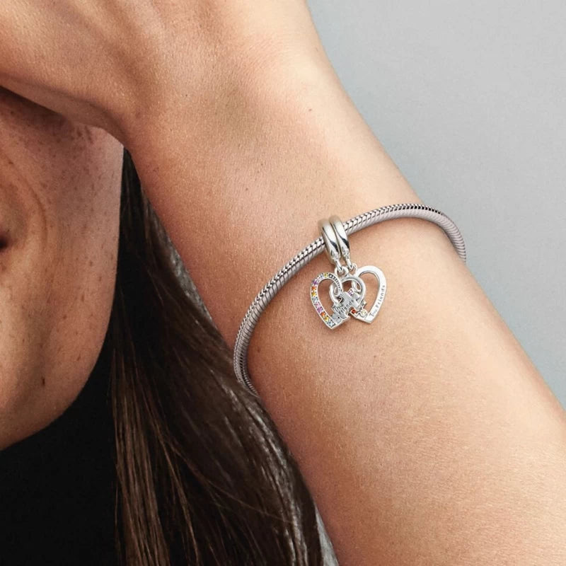 Charm Amizade Dois Coracoes em Quebra Cabeca - Wayne  Joias