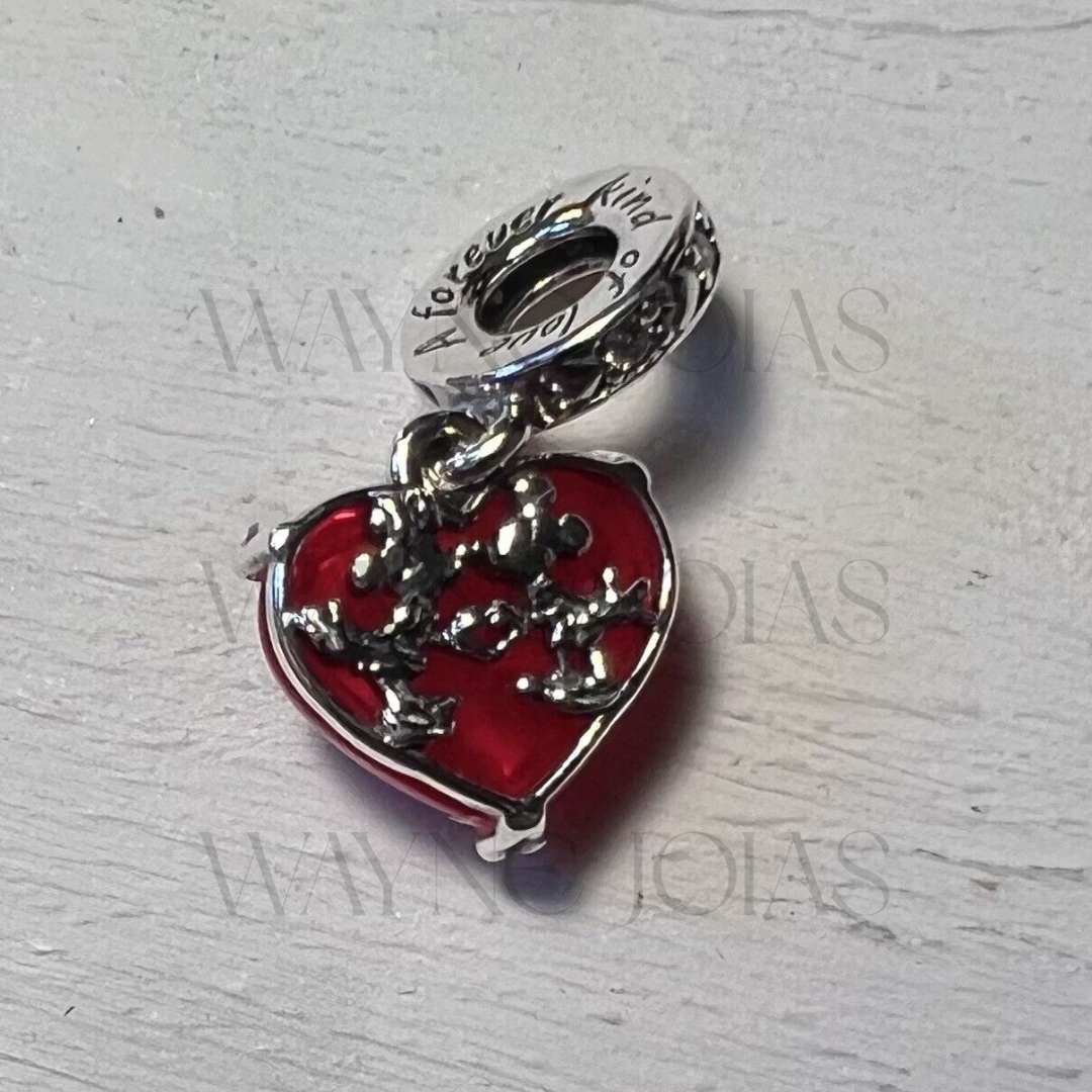 Charm Pendente Disney Mickey E Minnie Mouse Beijo Em Vidro Murano Vermelho