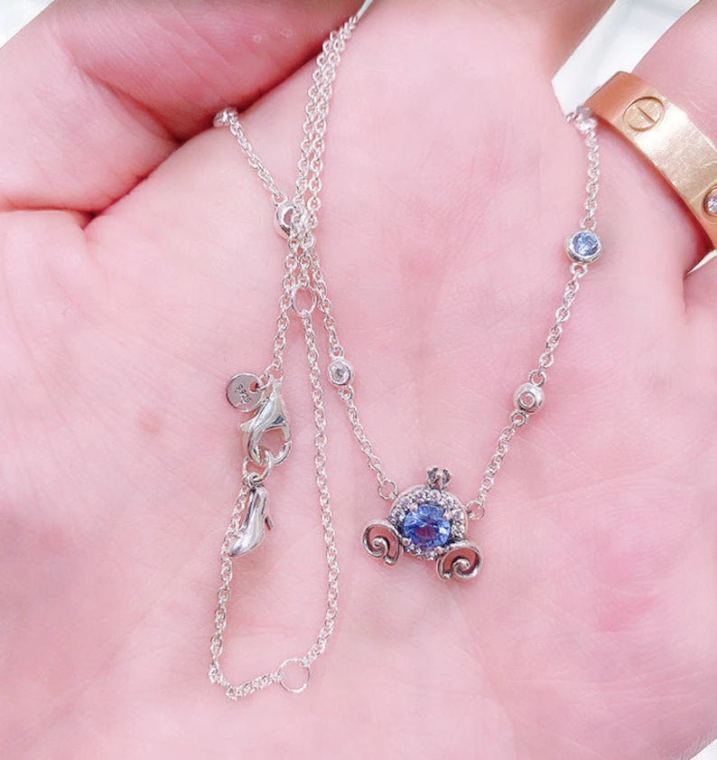 Colar Carruagem Cinderela - Wayne Joias