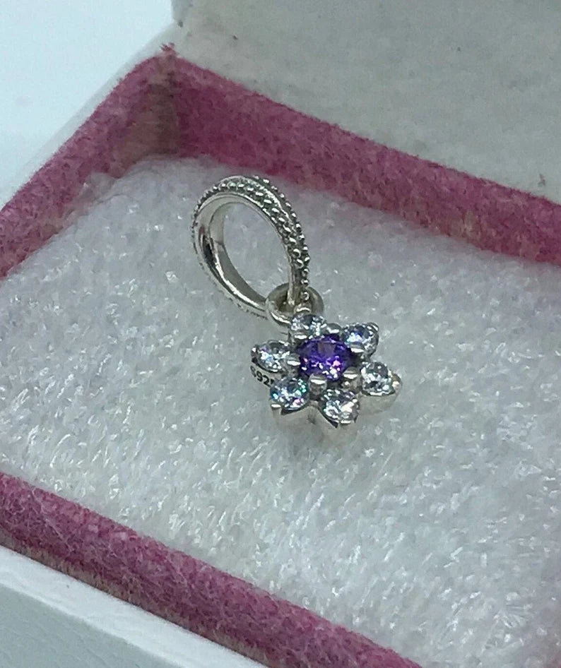 Charm pendente “forget-me-not” flor da recordação - Wayne  Joias