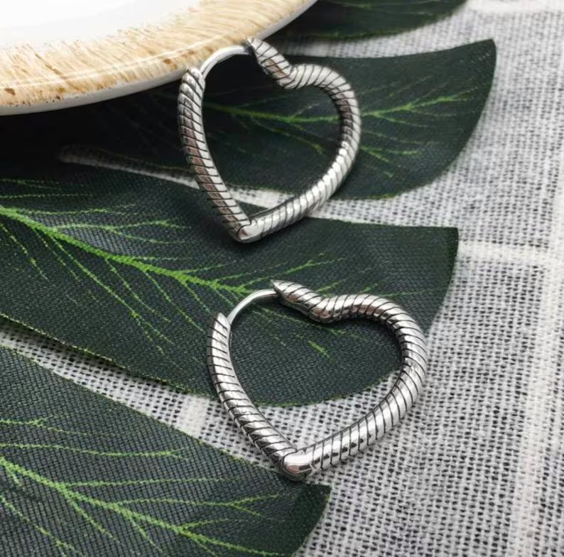 Brinco Encanto de Coração - Wayne Joias