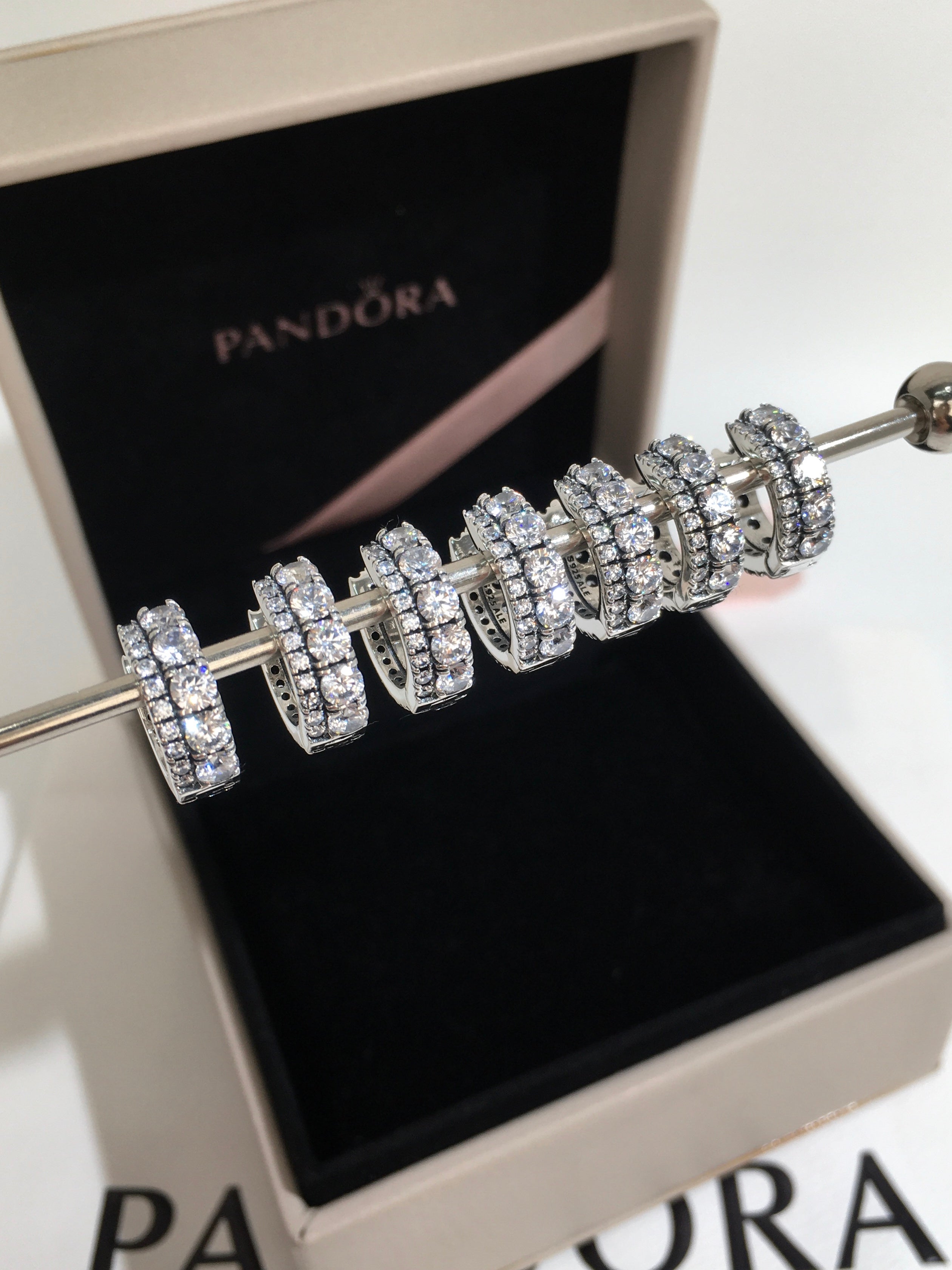 Brinco Argola de Aro Duplo em Pave - Wayne Joias