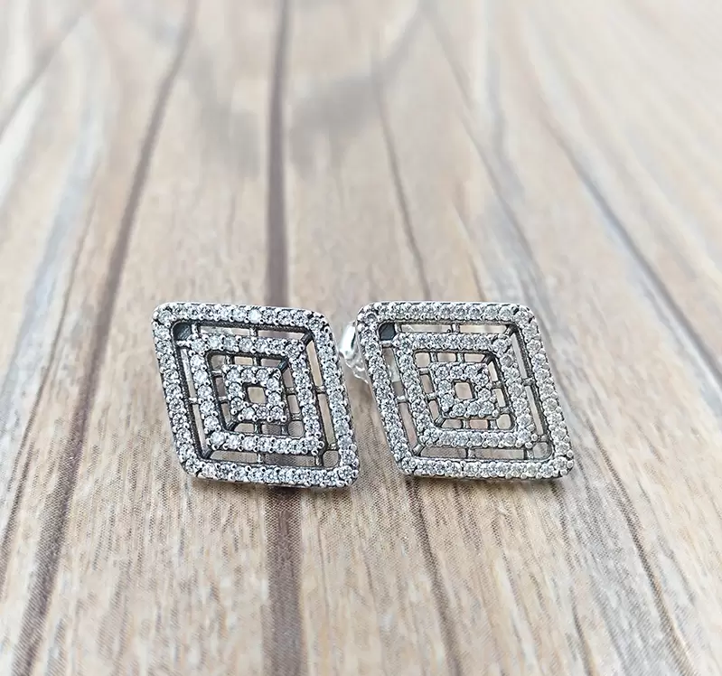 Brinco Linhas Radiantes - Wayne Joias