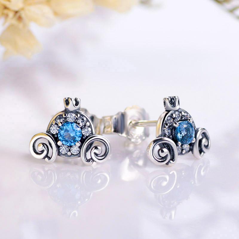 Brincos Petit Carruagem Da Cinderela - Wayne Joias