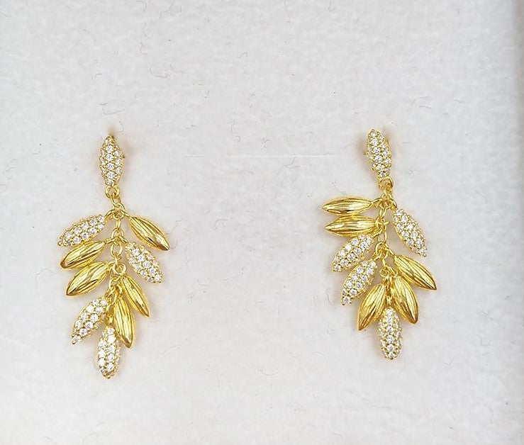 Brinco Grãos Flutuantes - Wayne Joias