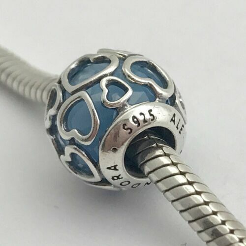 Charm Rodeado De Amor Azul