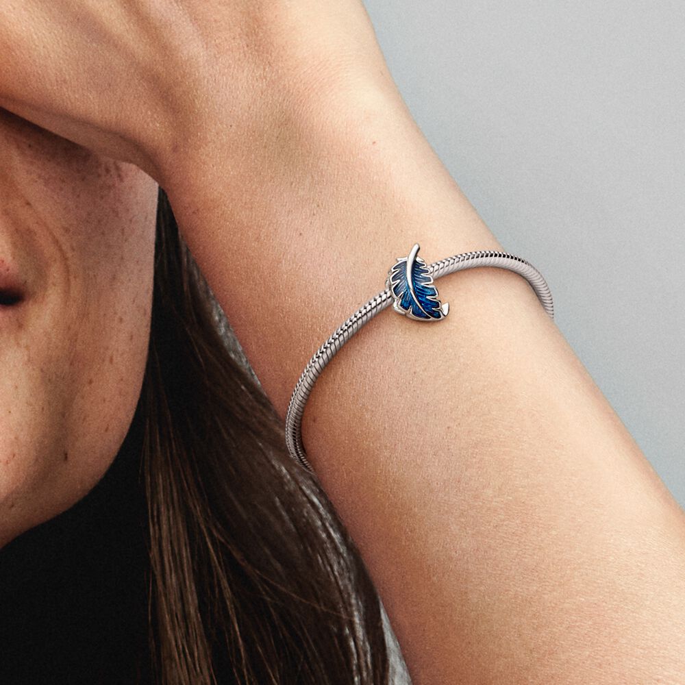 Charm Pena Curva Azul
